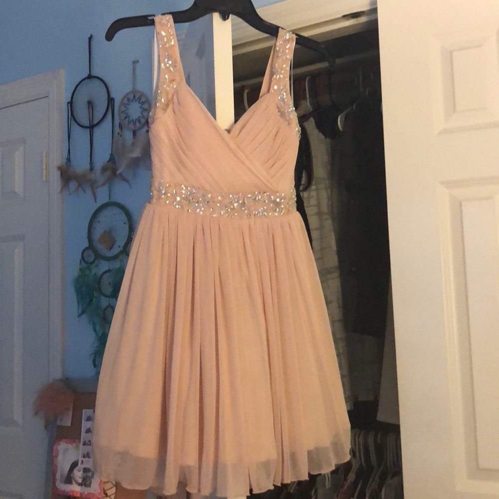 Light pink short dress